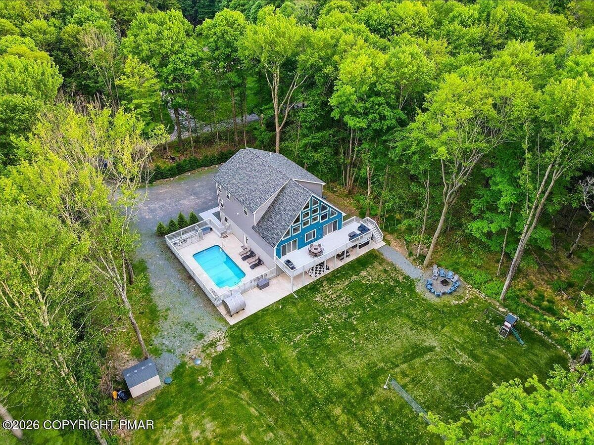 159 Robyn Ln - Image 2