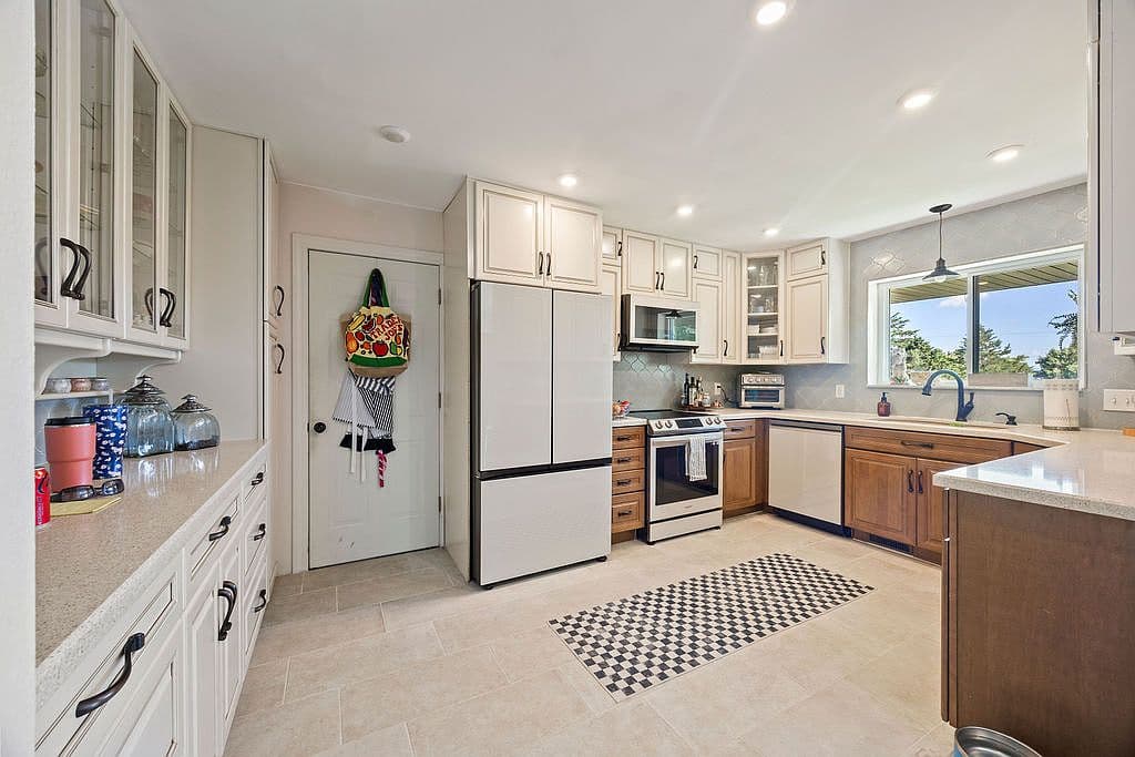 19045 Pinecrest Ln — photo 5