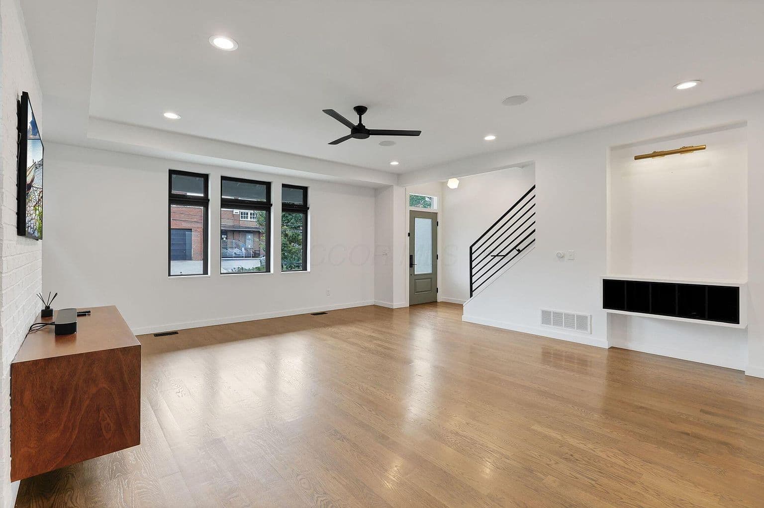 248 E 4th Ave — photo 6
