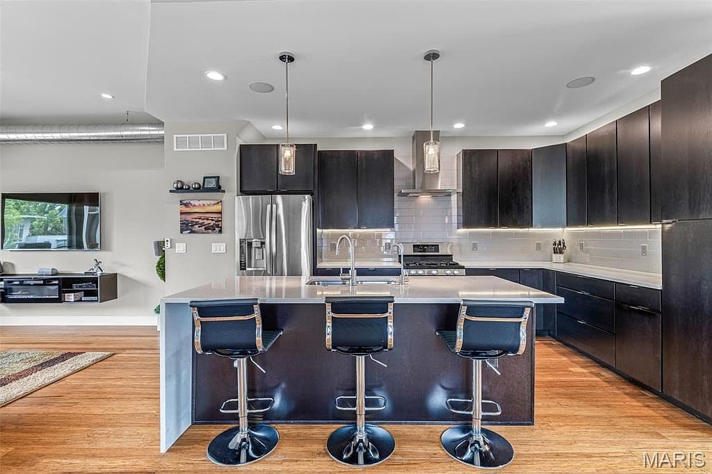 2834 Lafayette Ave — photo 6