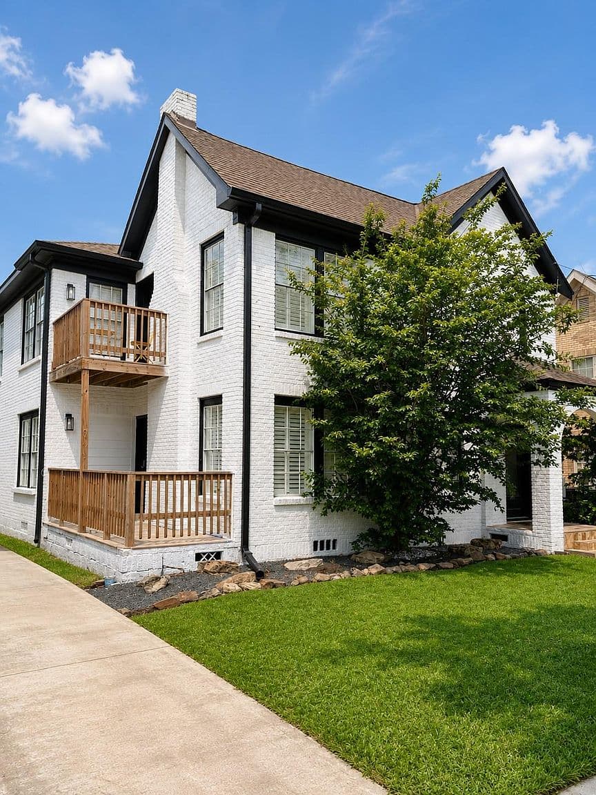 2116 Berry St - Image 2