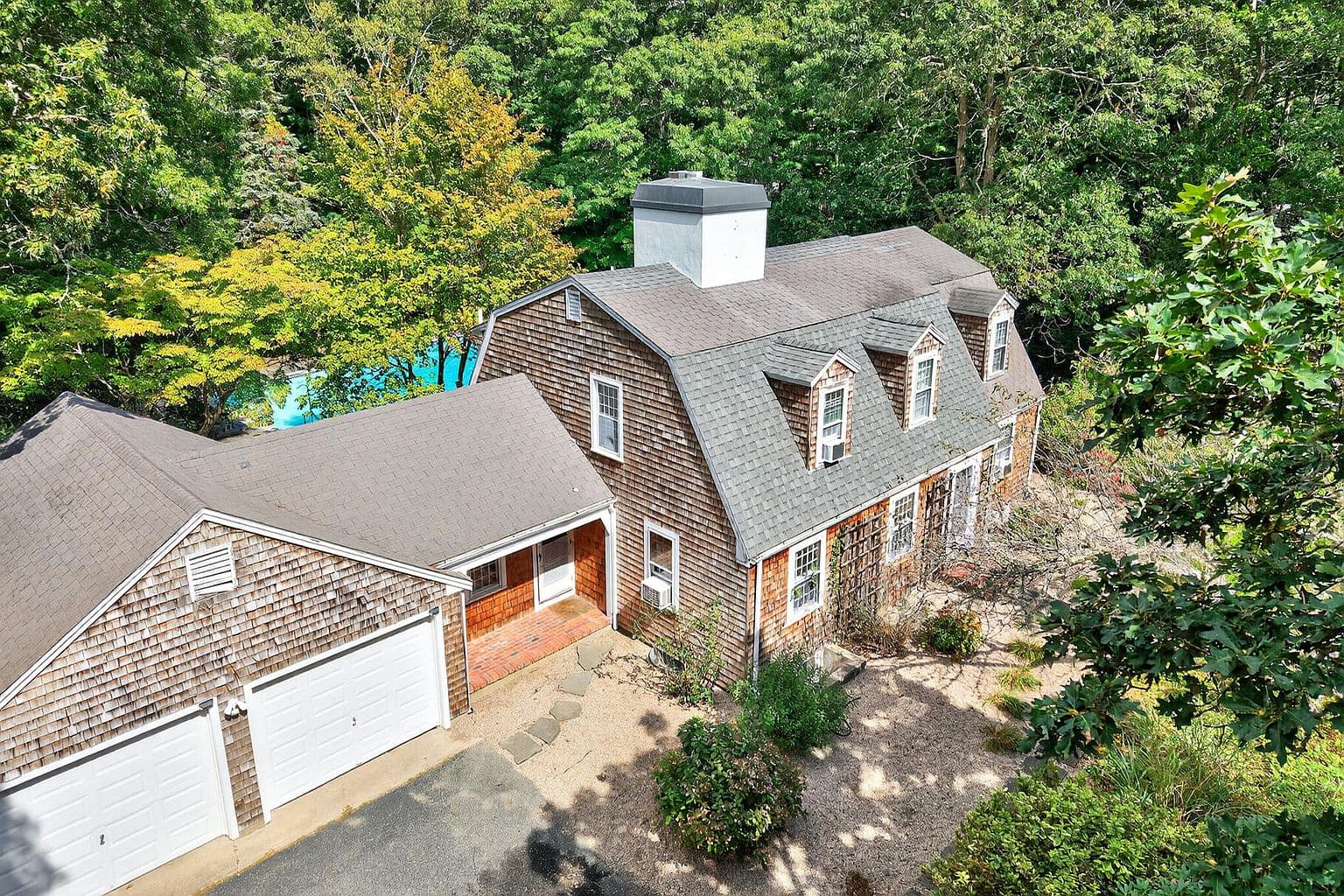 13 Two Ponds Road