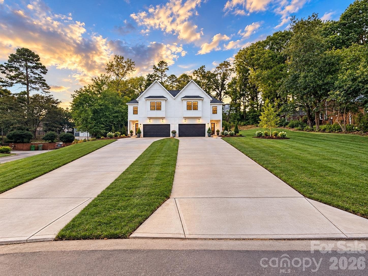 552 Carolyn Ln