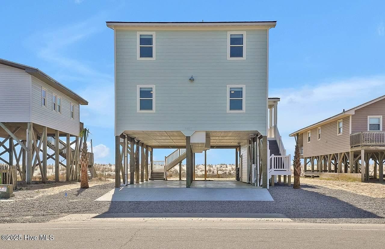 3527 E Beach Drive — photo 5
