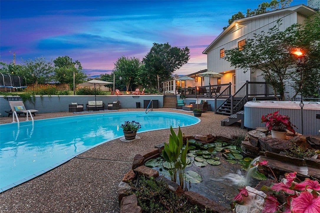 702 Dewoody Dr - Image 3