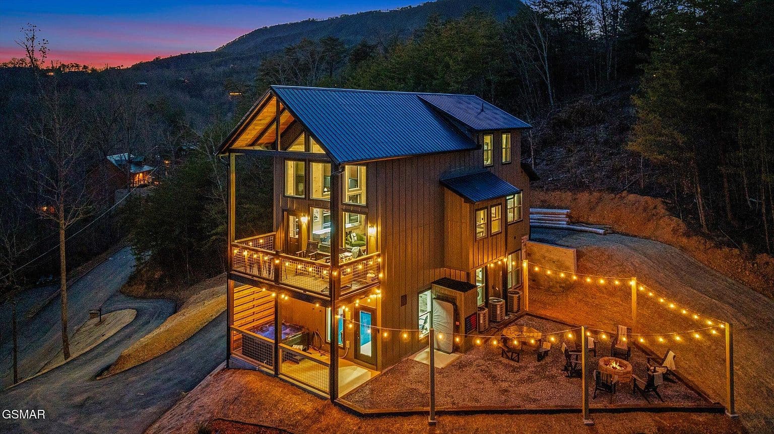 1518 Bear Valley Rd