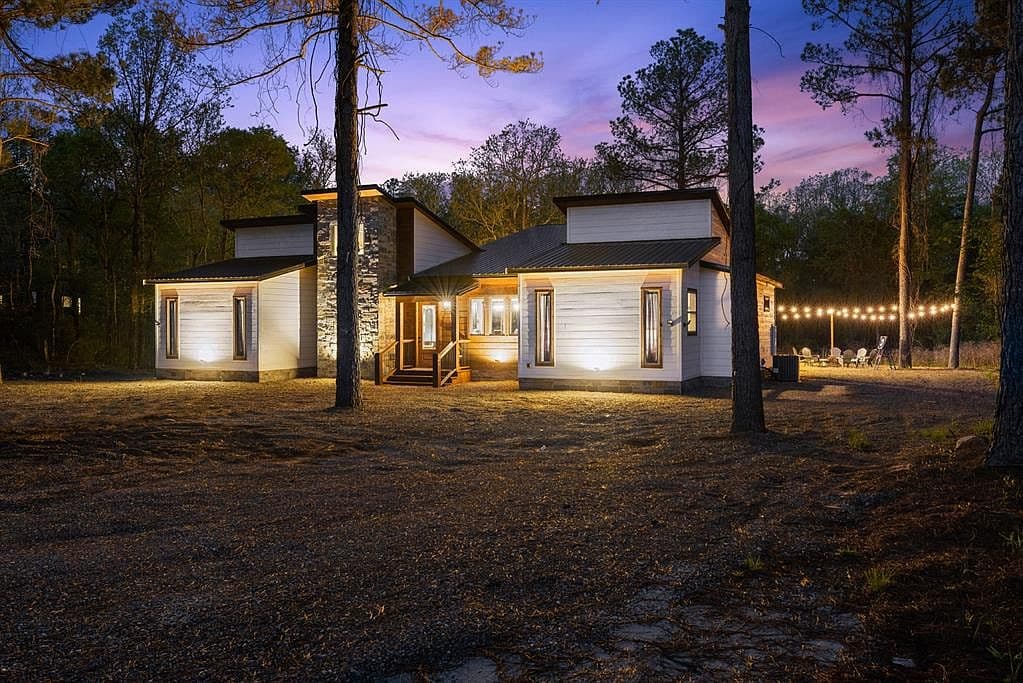 292 Xpress Ln - Image 3