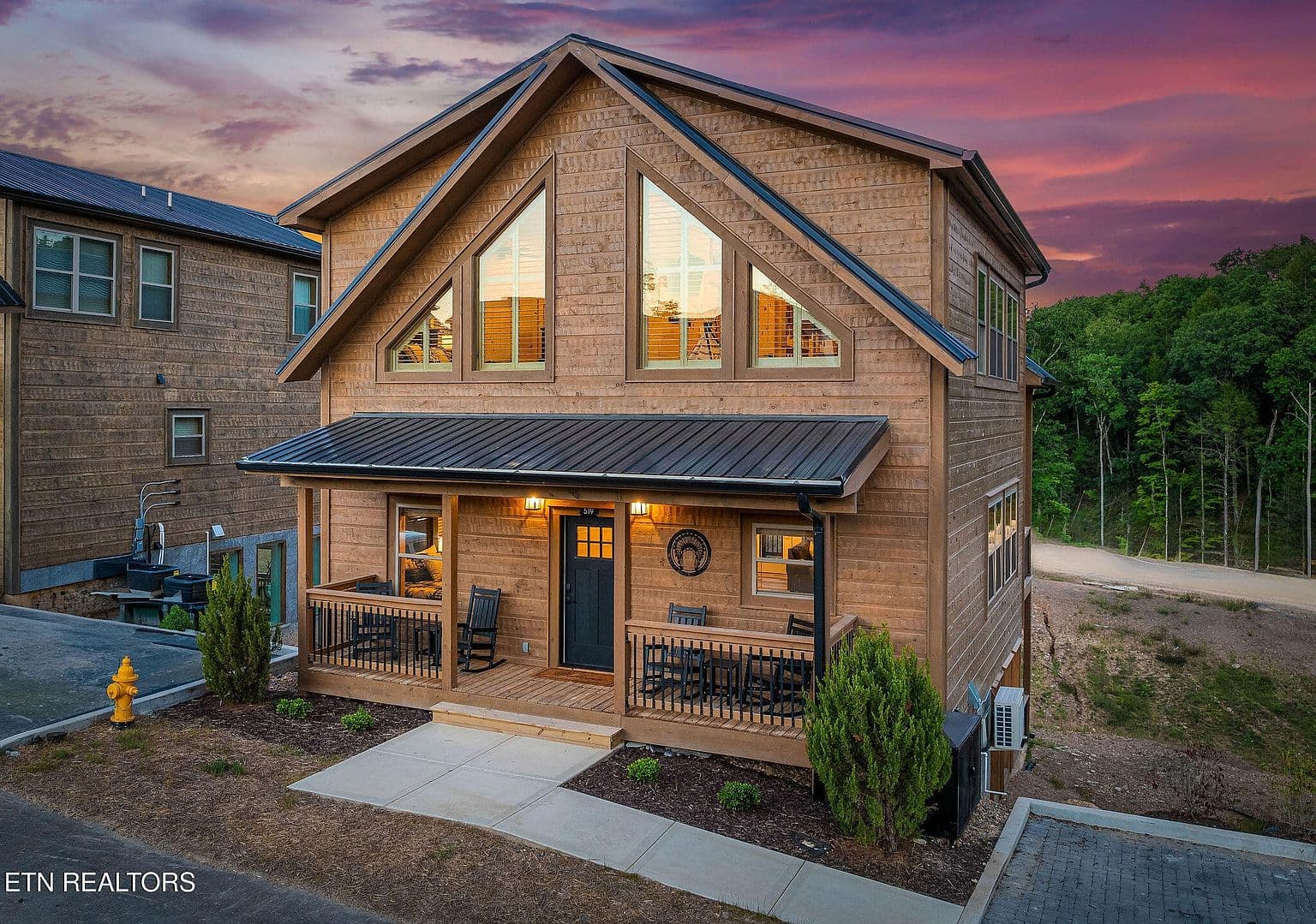 519 Warbonnet Way