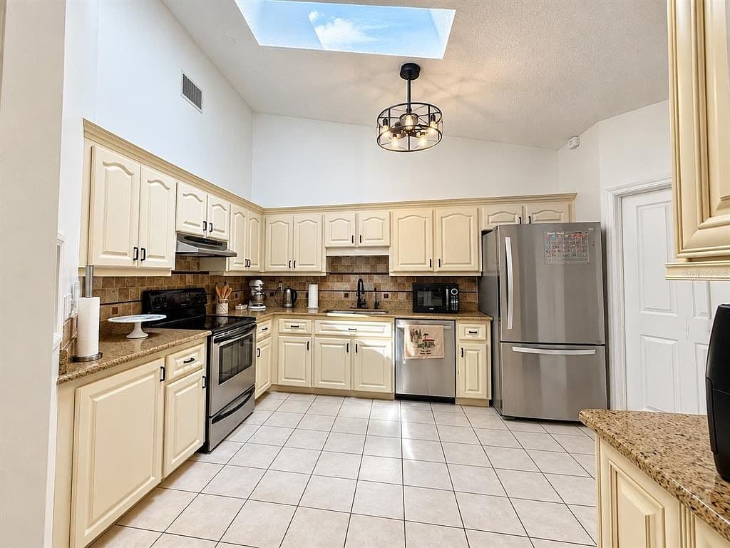 77 Cimmaron Drive - Image 2