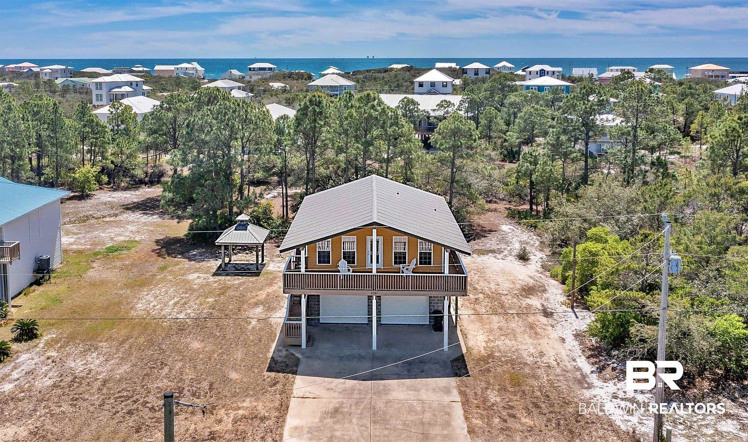 6782 Palmetto Dr