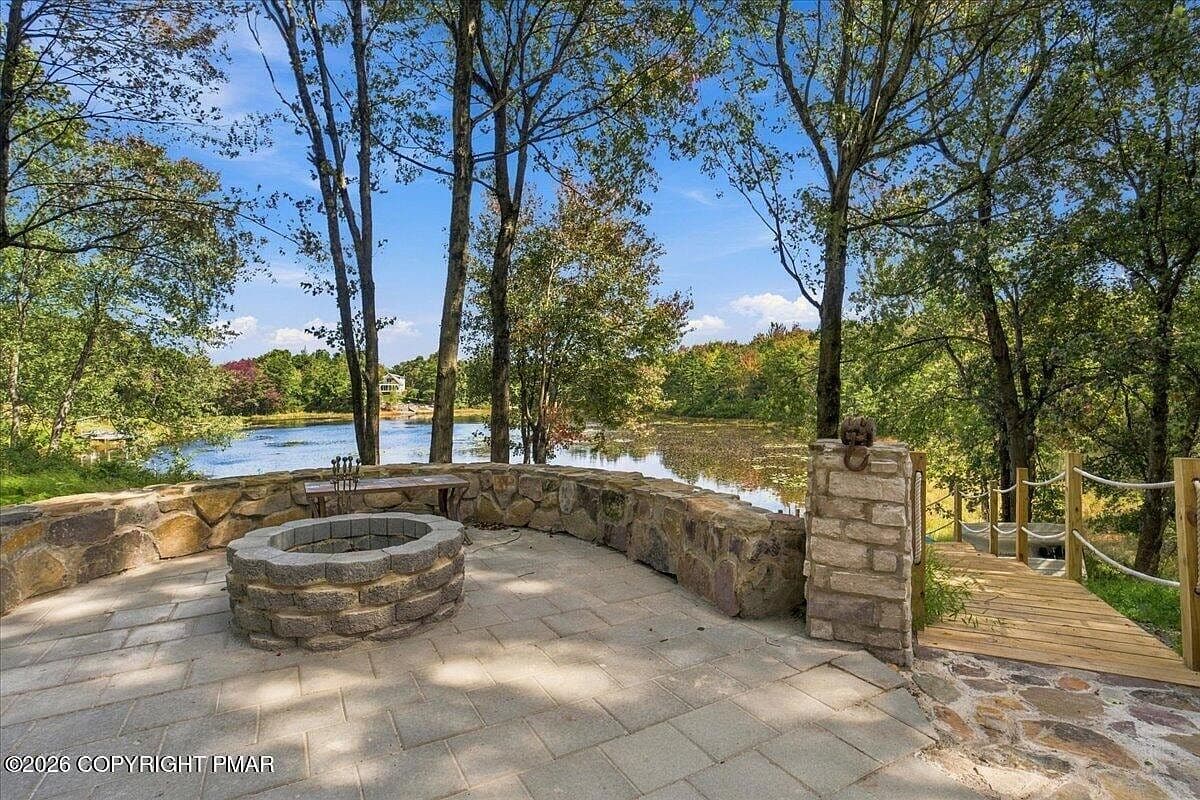 2159 Wild Laurel Dr — photo 2