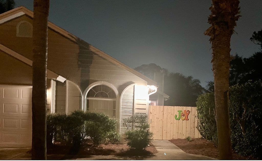 1043 Seabreeze Ave - Image 3