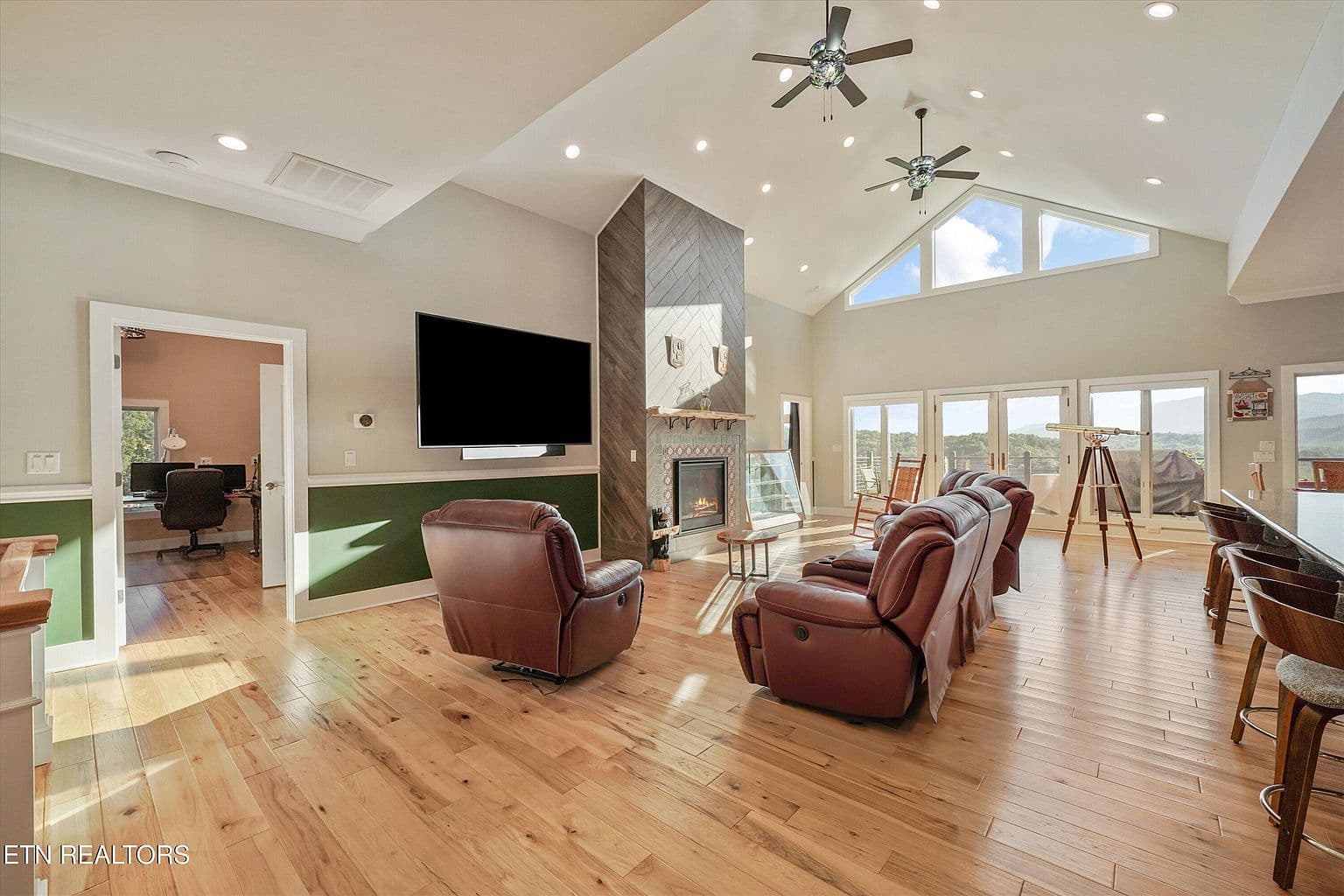 706 Nocks Dr — photo 6