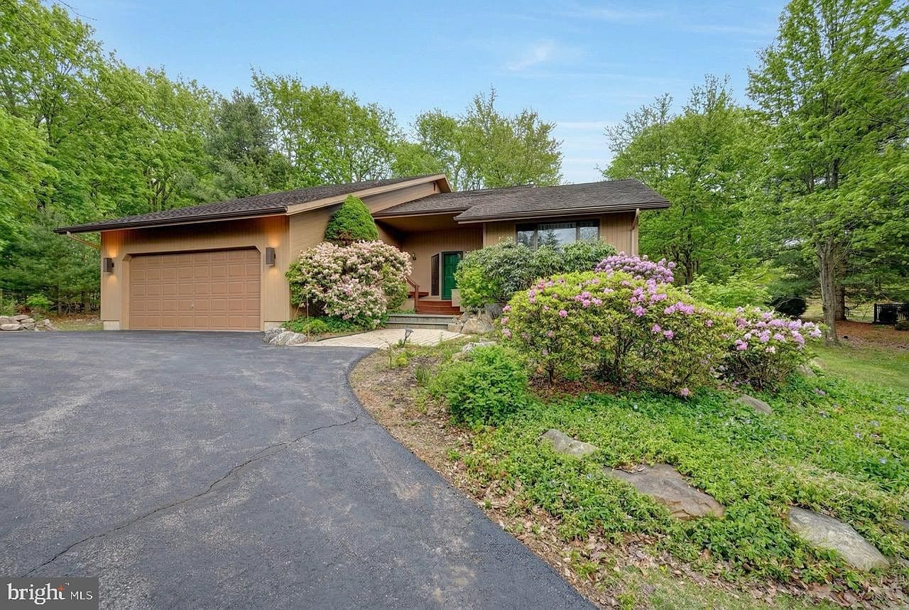 96 Wolf Hollow Rd - Image 2