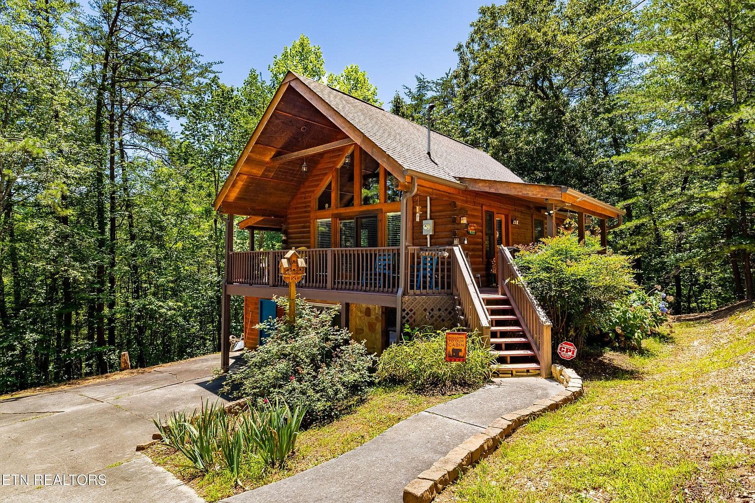 3447 Dogwood Cir - Image 2