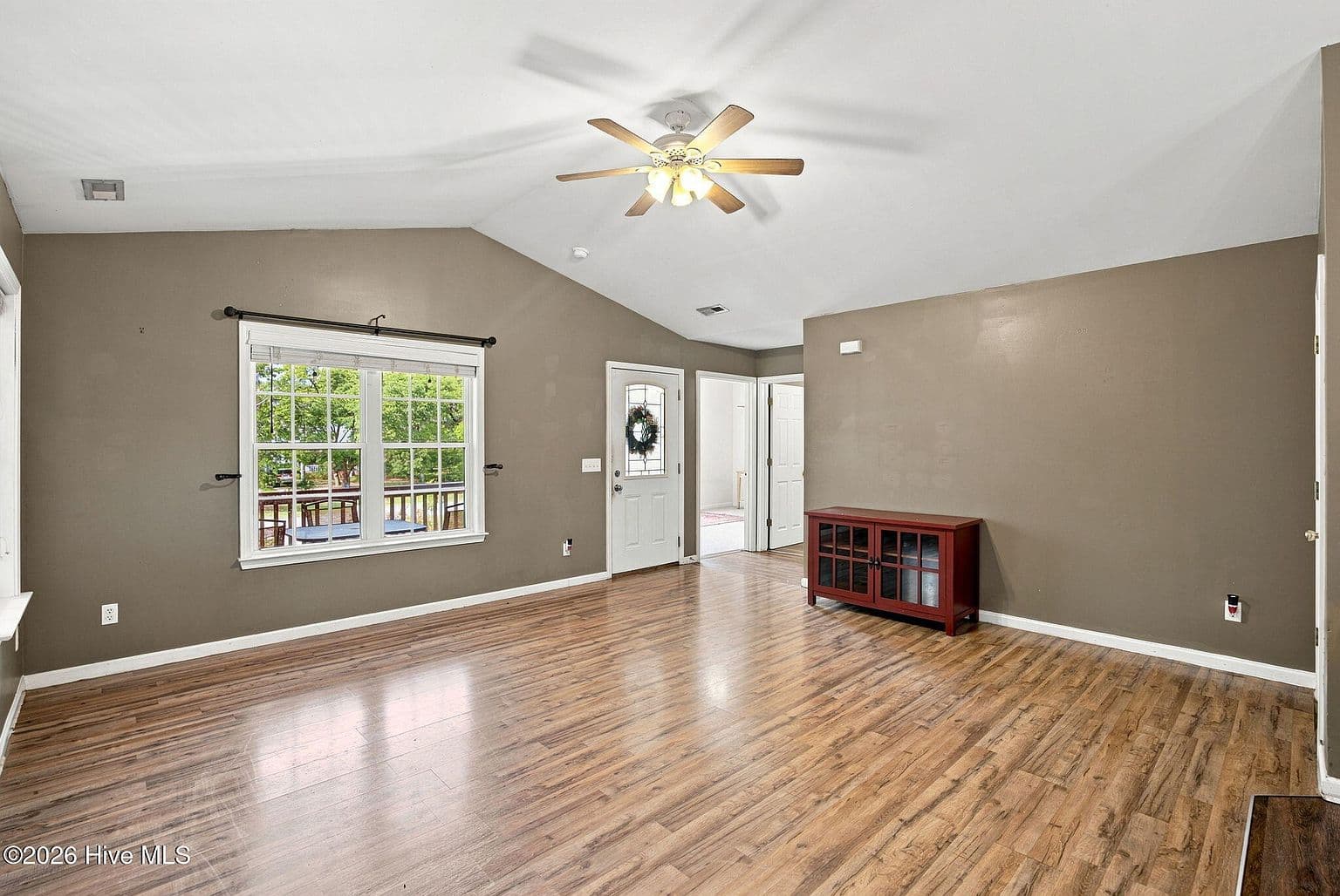 1805 W Oak Island Drive — photo 6