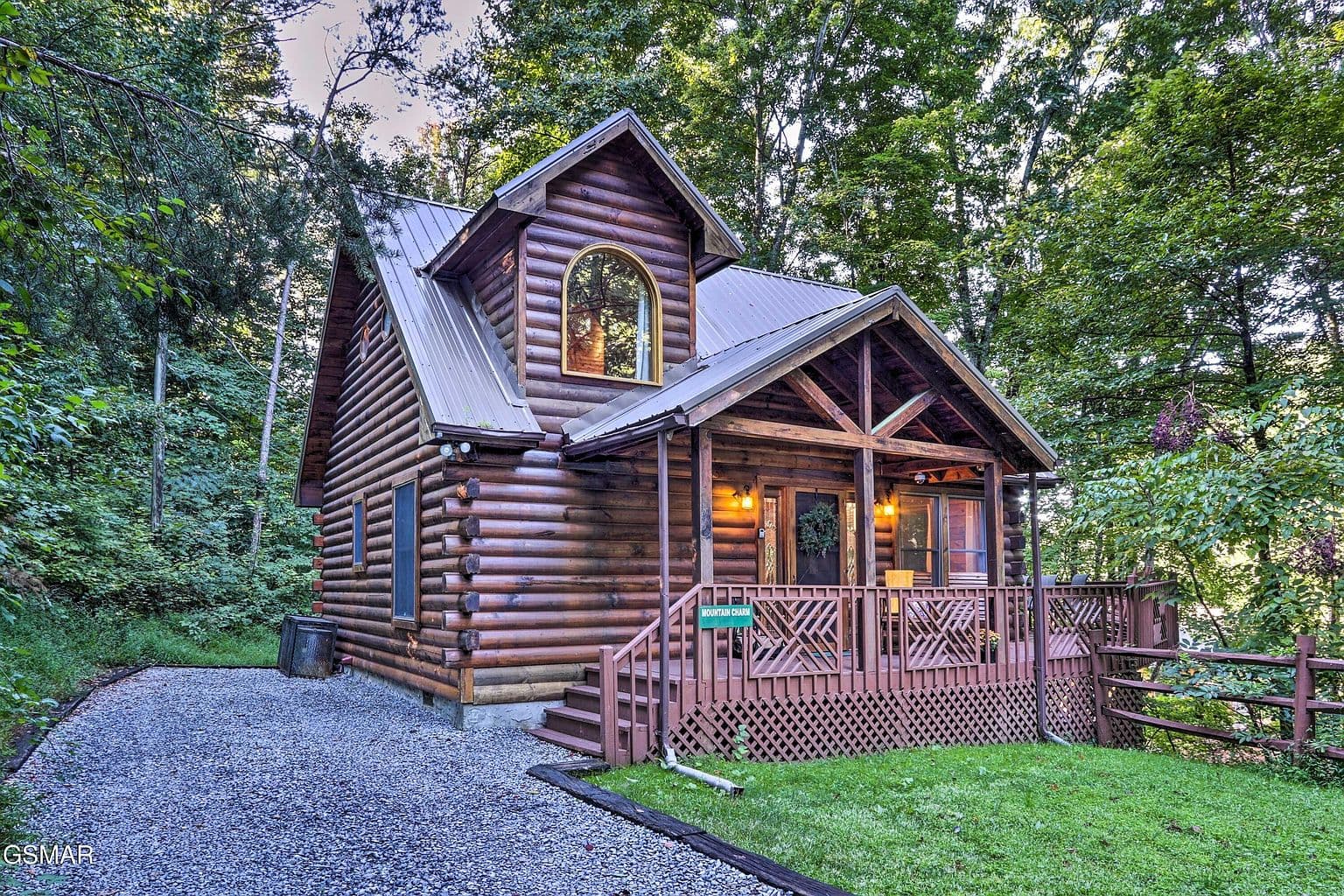 1020 Vine Ct