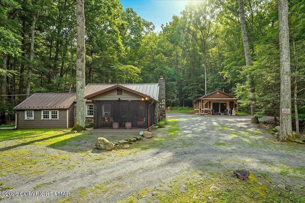 1021 Country Creek Ln - Image 2