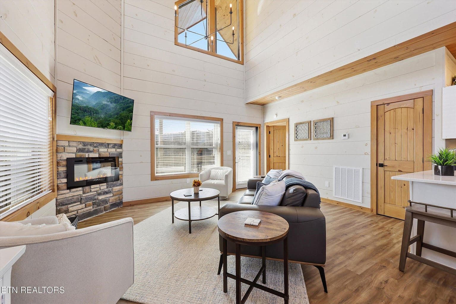 2872 Sequoia Rd — photo 5