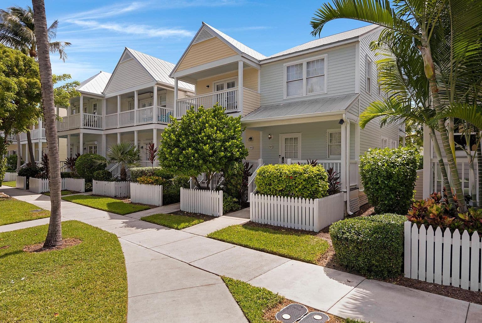 7075 Hawks Cay Blvd - Image 3