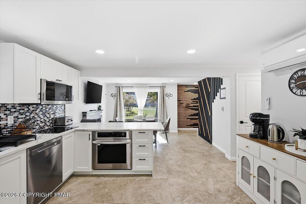 6539 Laurel Hollow Dr — photo 3