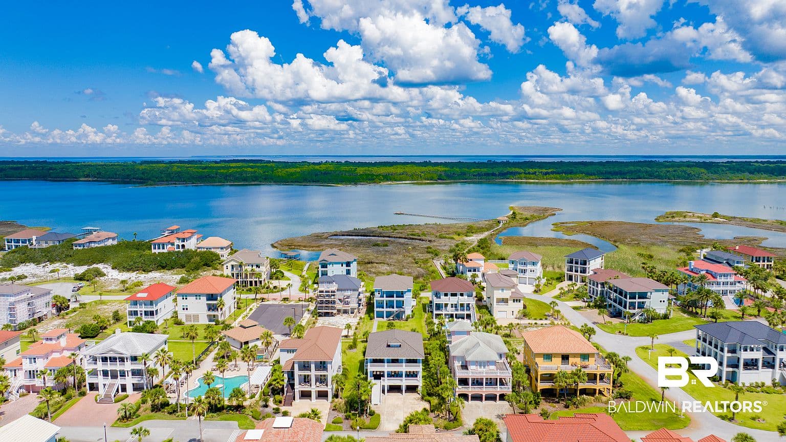 3234 Dolphin Dr - Image 3