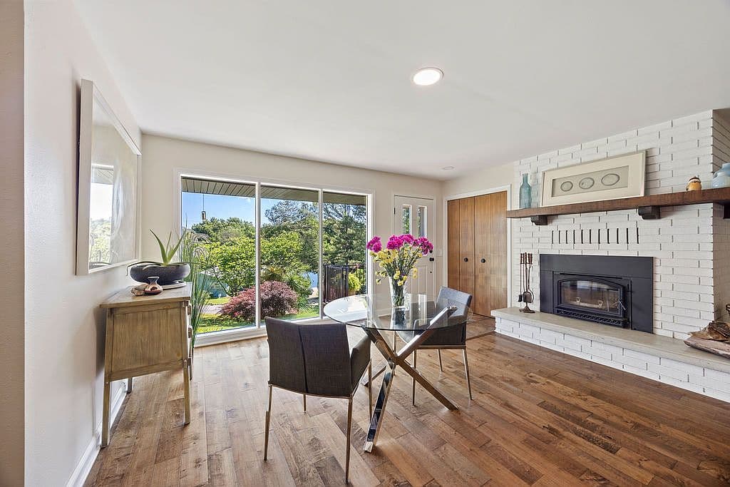 19045 Pinecrest Ln - Image 3