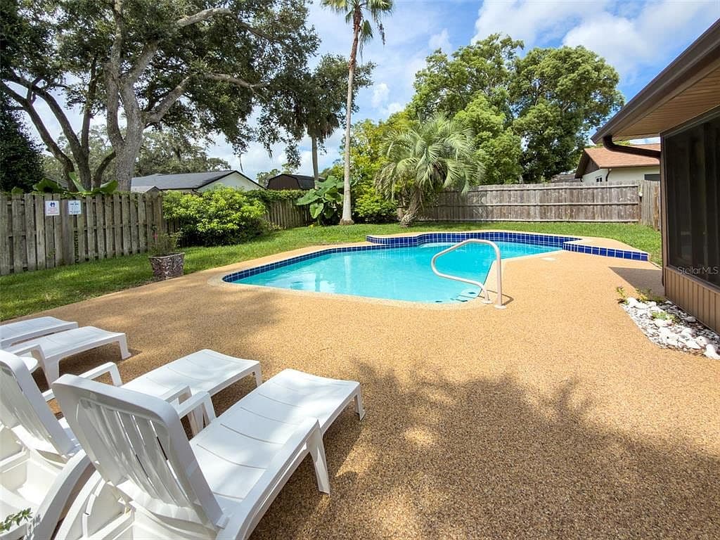 608 Touchstone Circle — photo 6