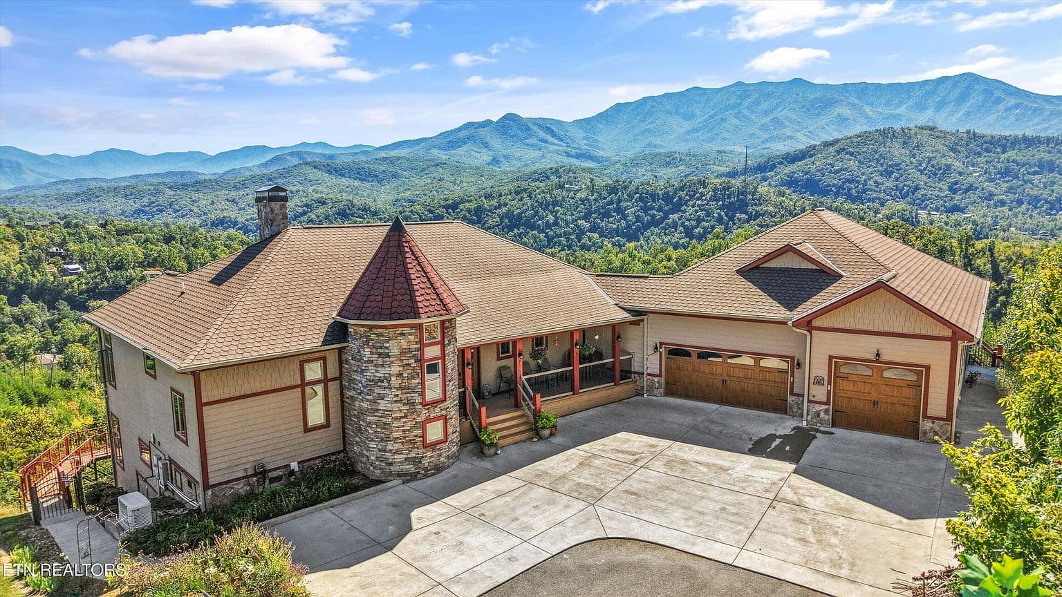 706 Nocks Dr