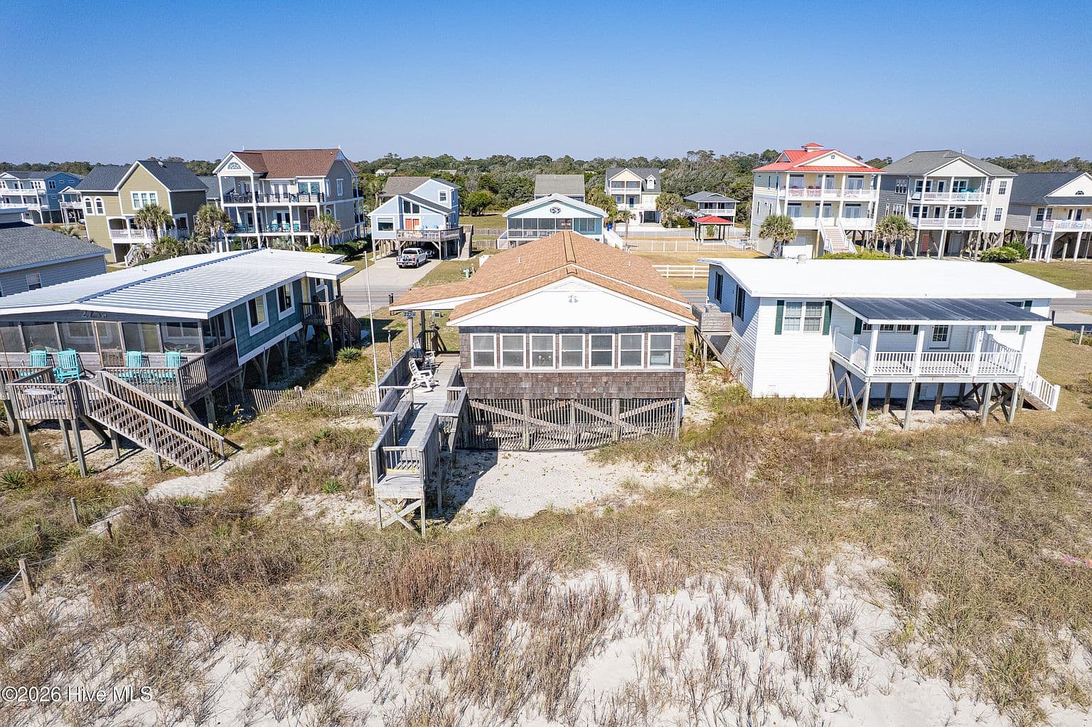 223 W Beach Drive - Image 3