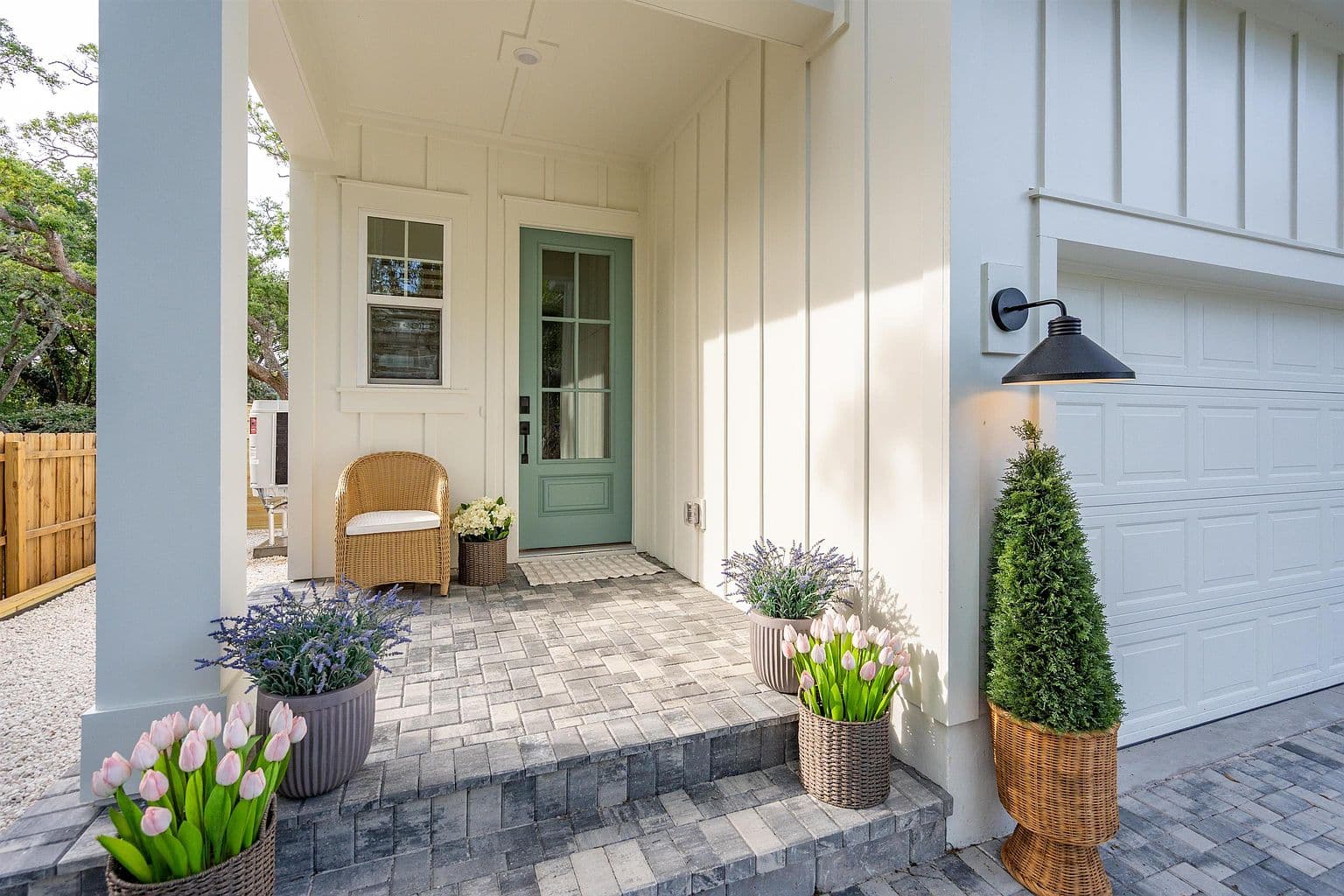 3951 Myrtle St - Image 2