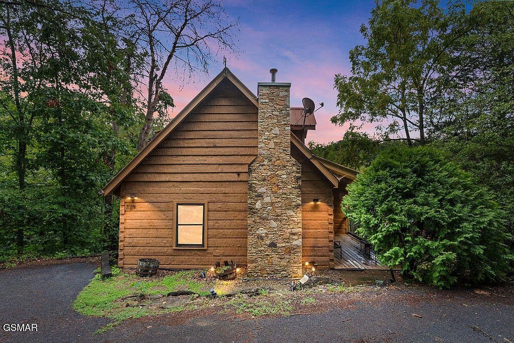 229 Cherokee Path Way