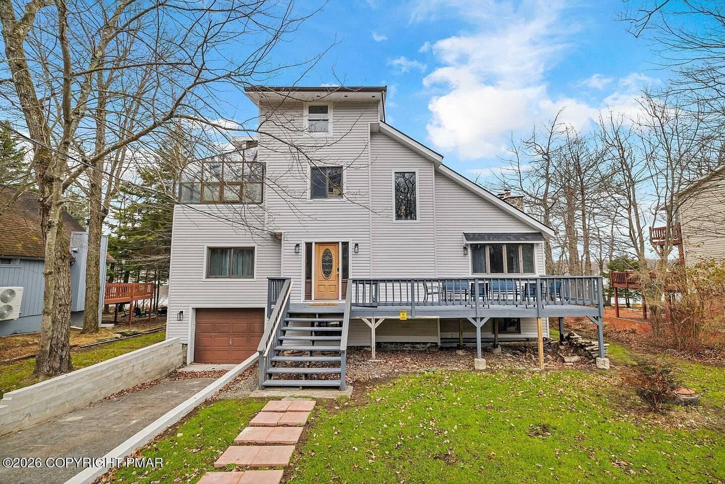 1441 Waterfront Dr - Image 2