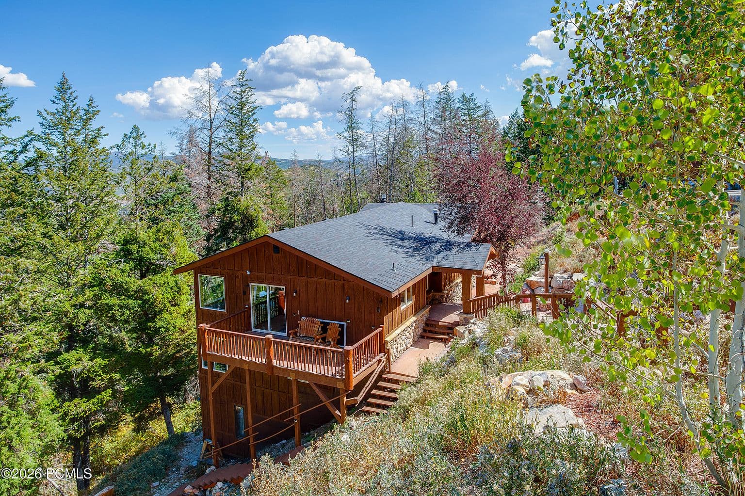 390 Matterhorn Dr - Image 2