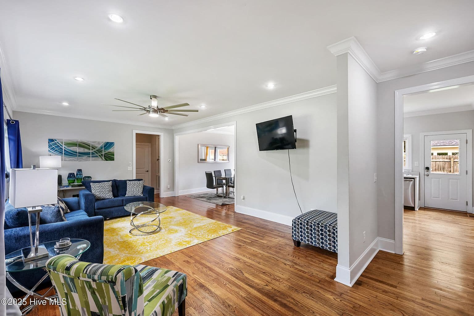 827 Colonial Drive - Image 3