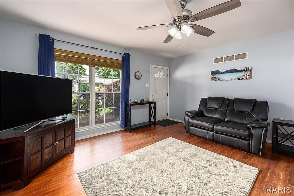 1133 Fordyce Ln - Image 3
