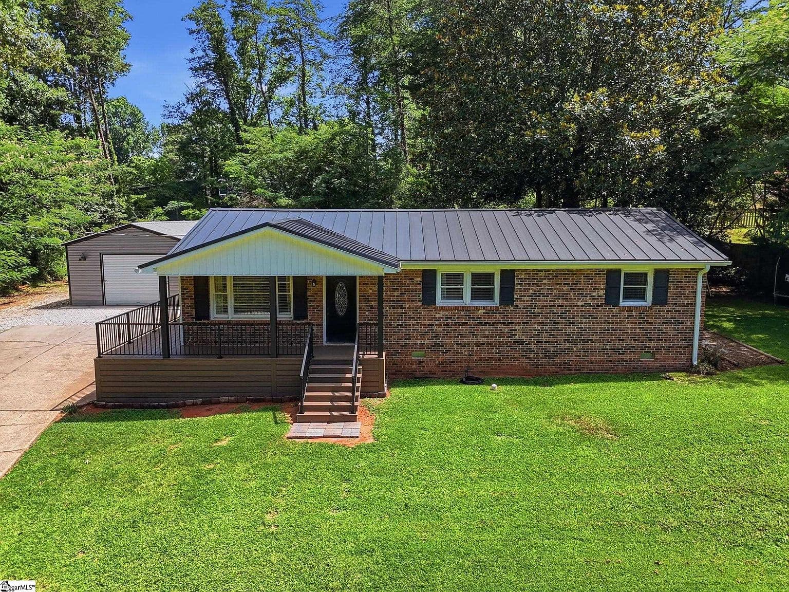 30 Dogwood Dr