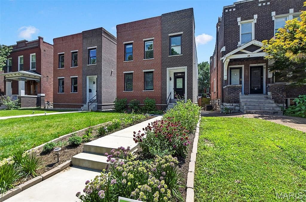 2022 Geyer Ave