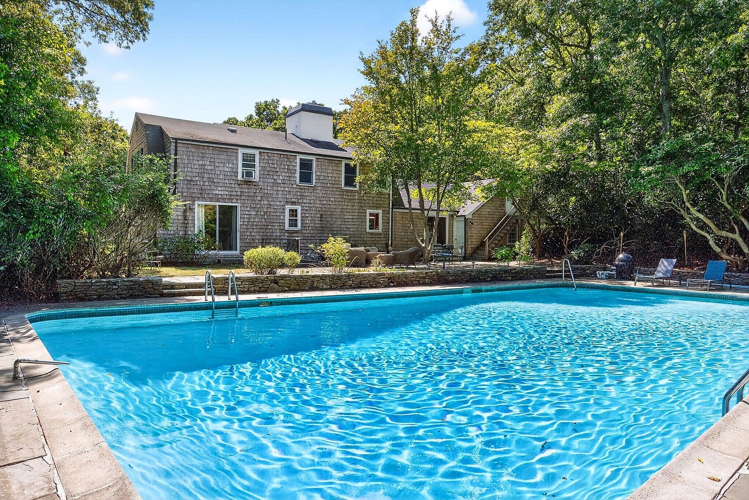 13 Two Ponds Road - Image 2