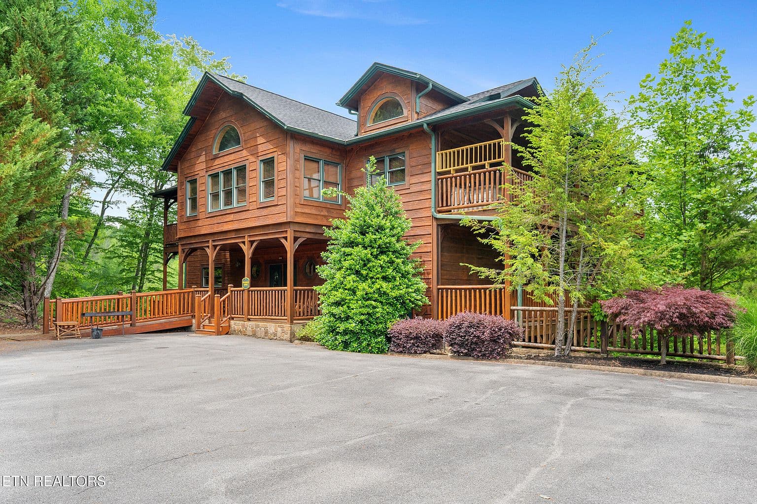 213 Dogwood Point Way