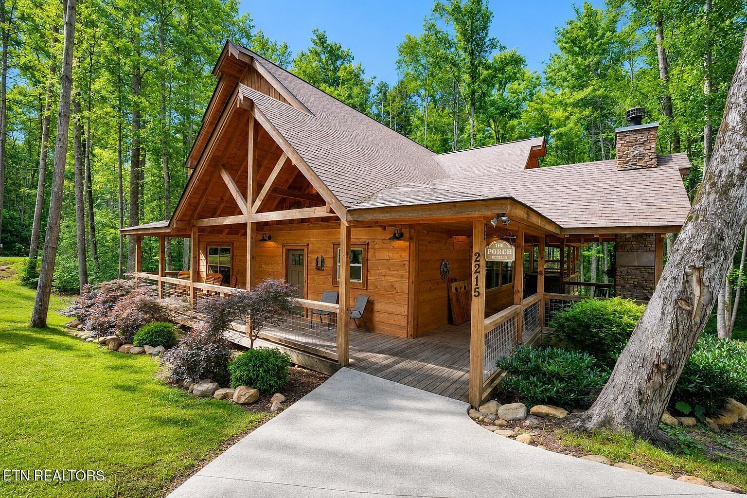 2215 Cub Cir