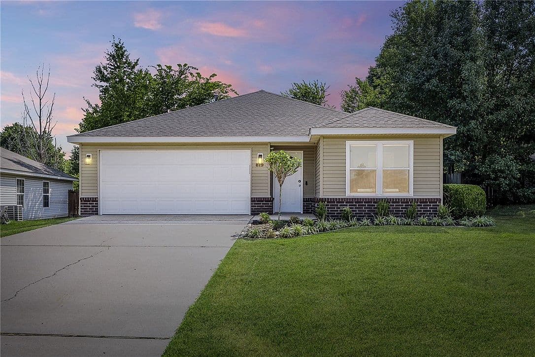 819 Tunbridge Dr