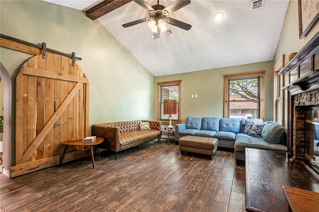 2906 Northaven Dr — photo 5