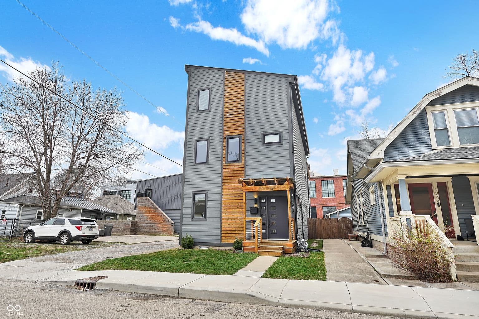 1245 Ringgold Ave