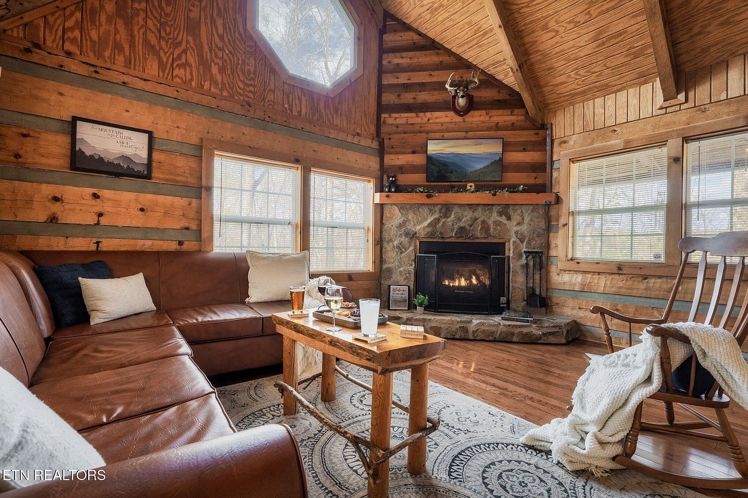 817 Ridgefield Dr - Image 3