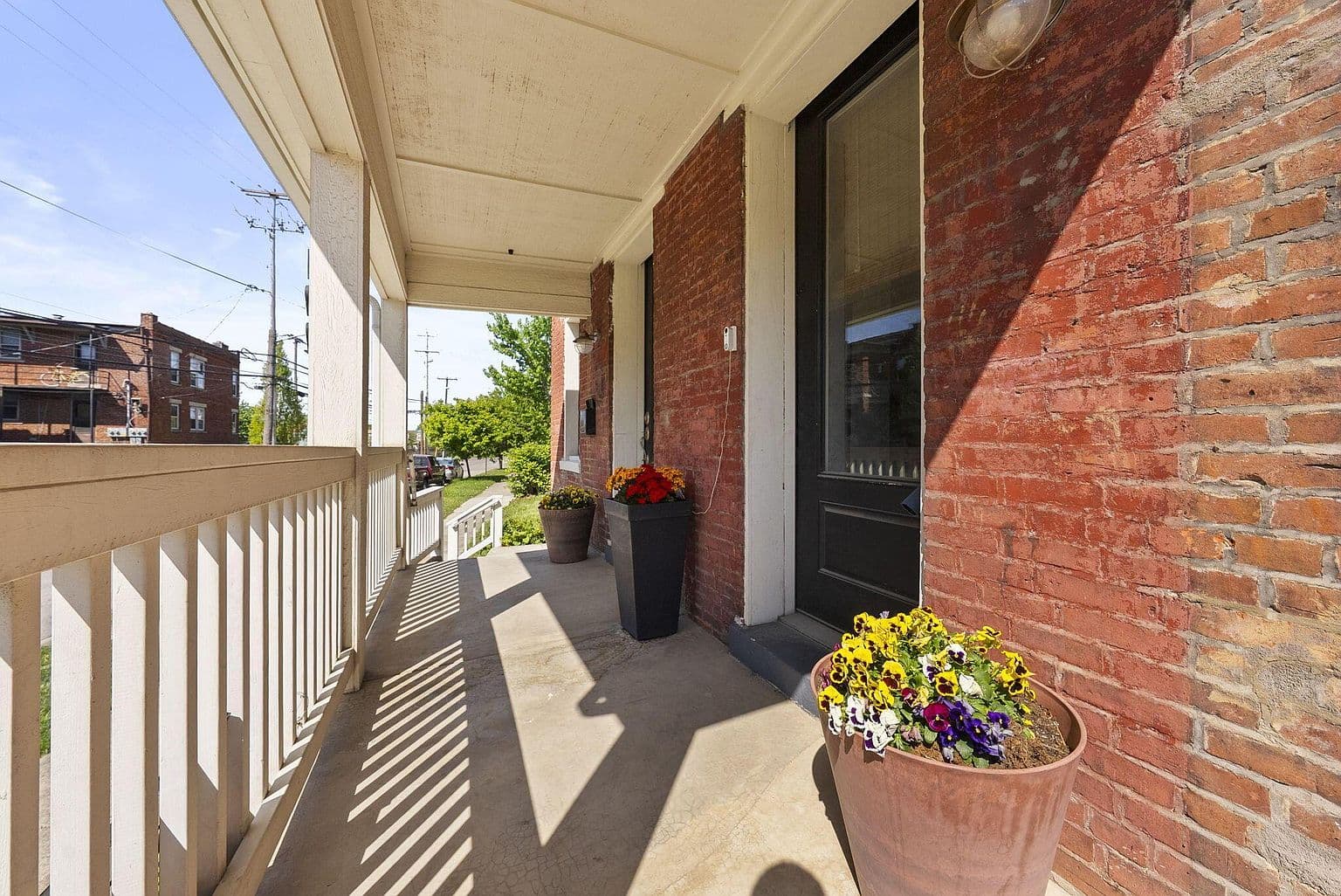 192 E 2nd Ave - Image 2