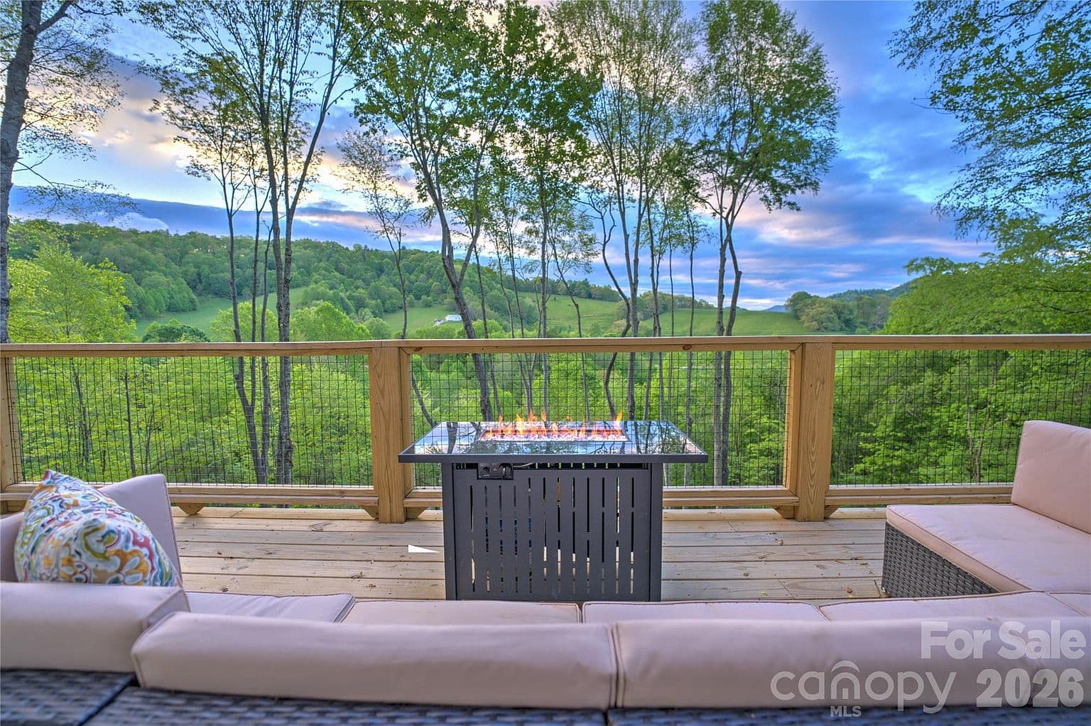 145 Banjo Ln - Image 2