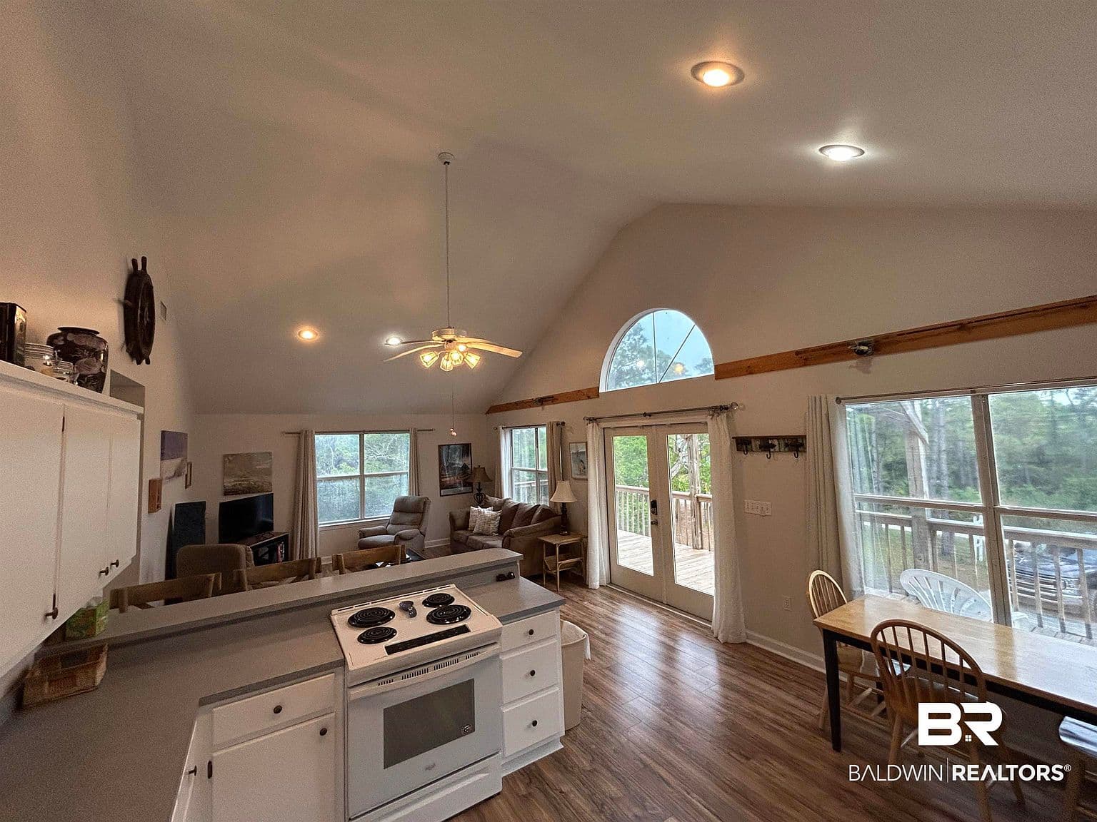8941 Bonita Ln — photo 6