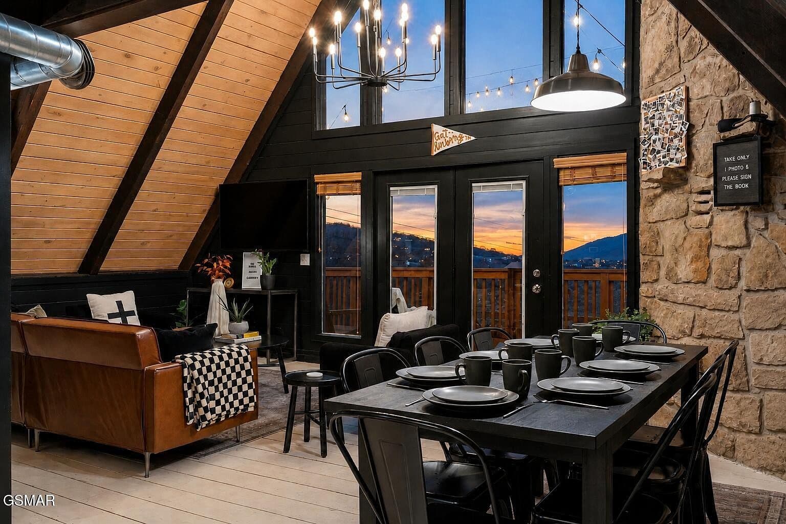 1835 Zurich Ct