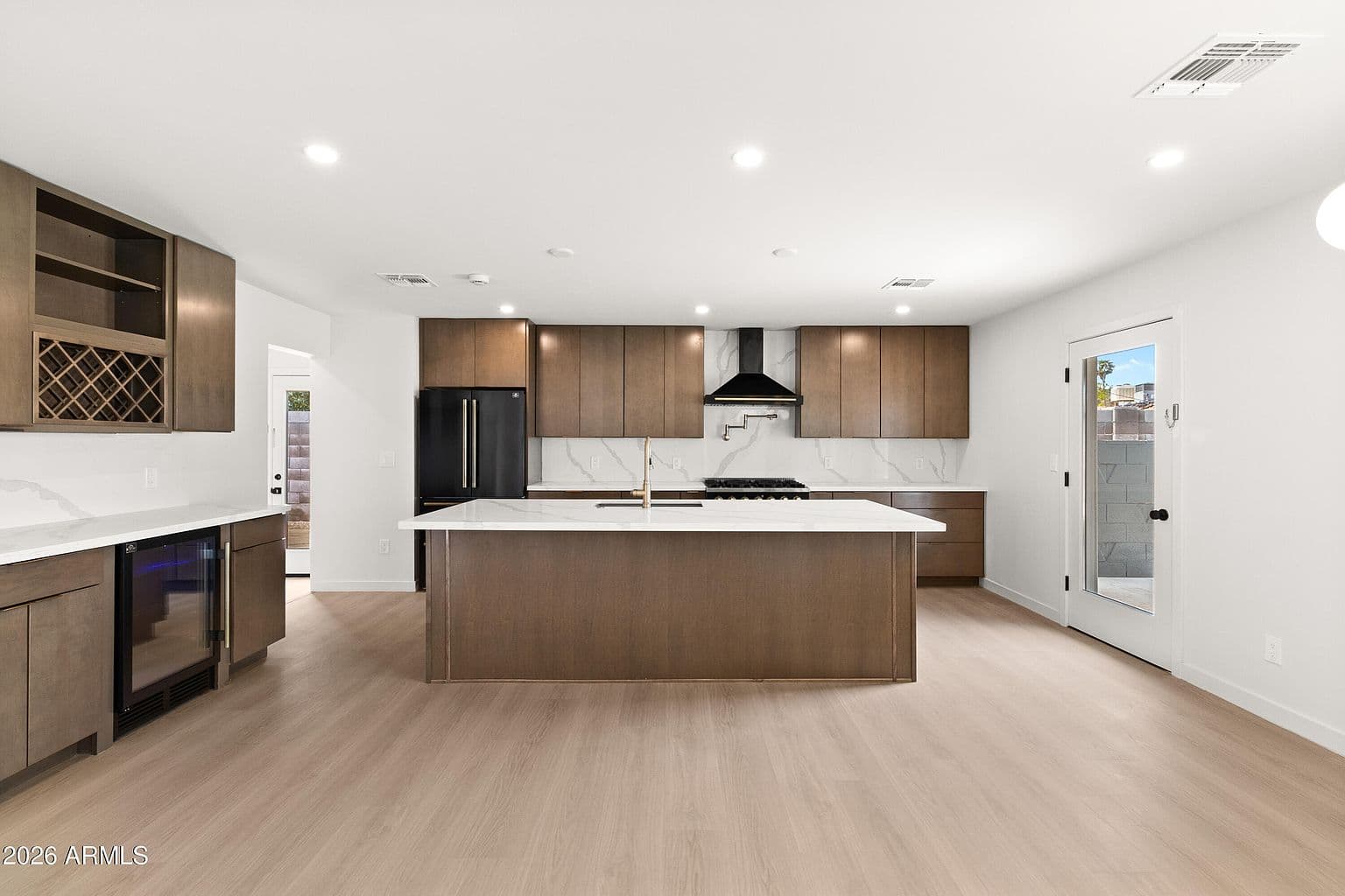 10010 N 29th Street — photo 6